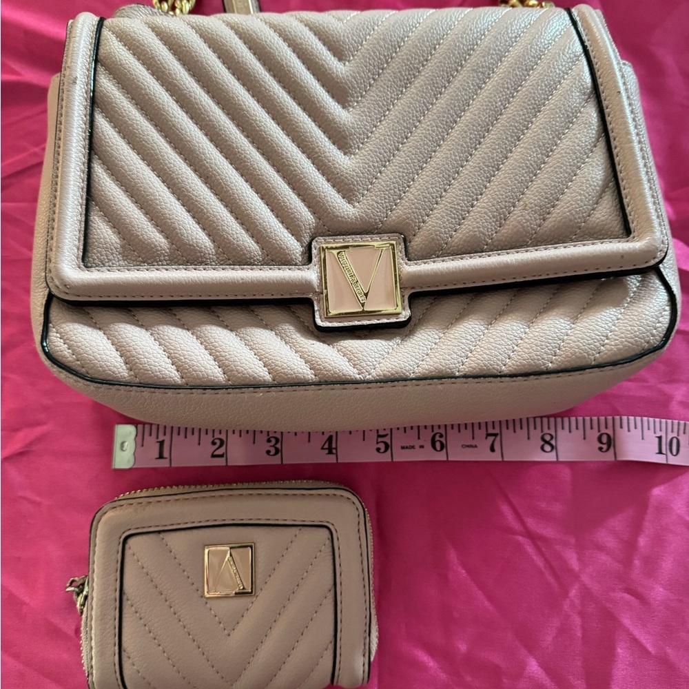 Victoria Secret Quilted Mauve/Pink Shoulder Bag with Chain Strap - Picture 11 of 12